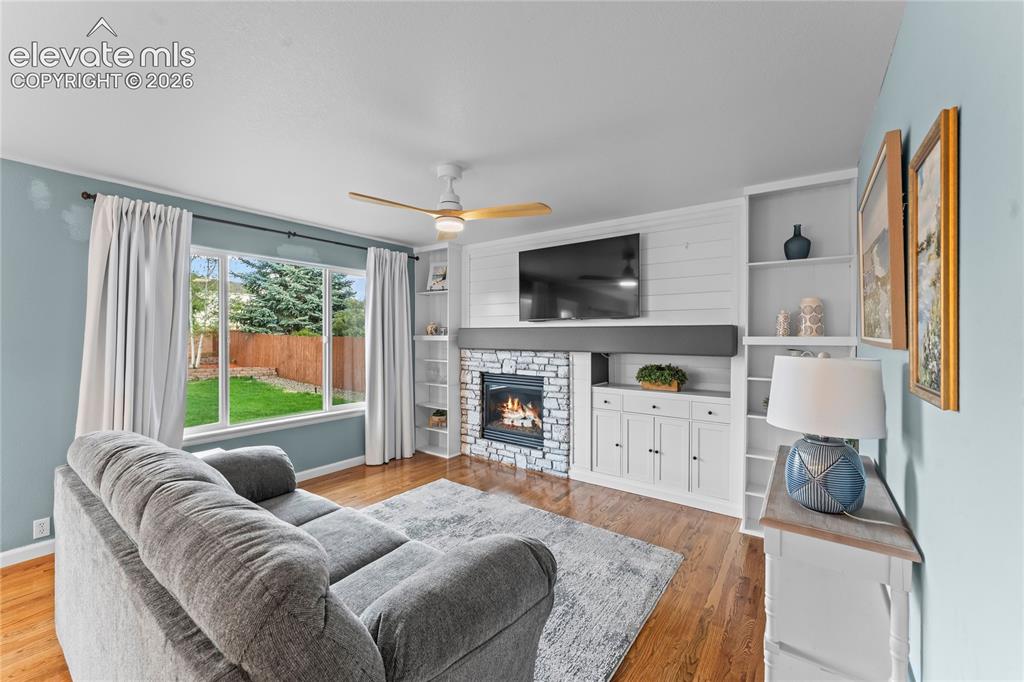 Image 13 of 42: Living Room