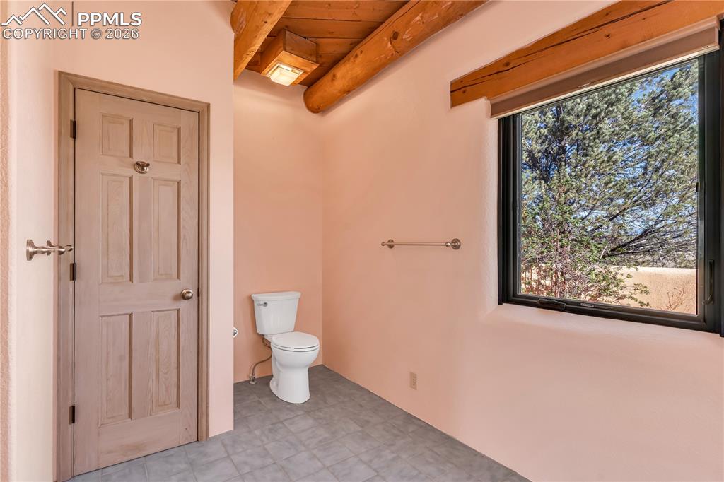 Image 24 of 49: Bathroom