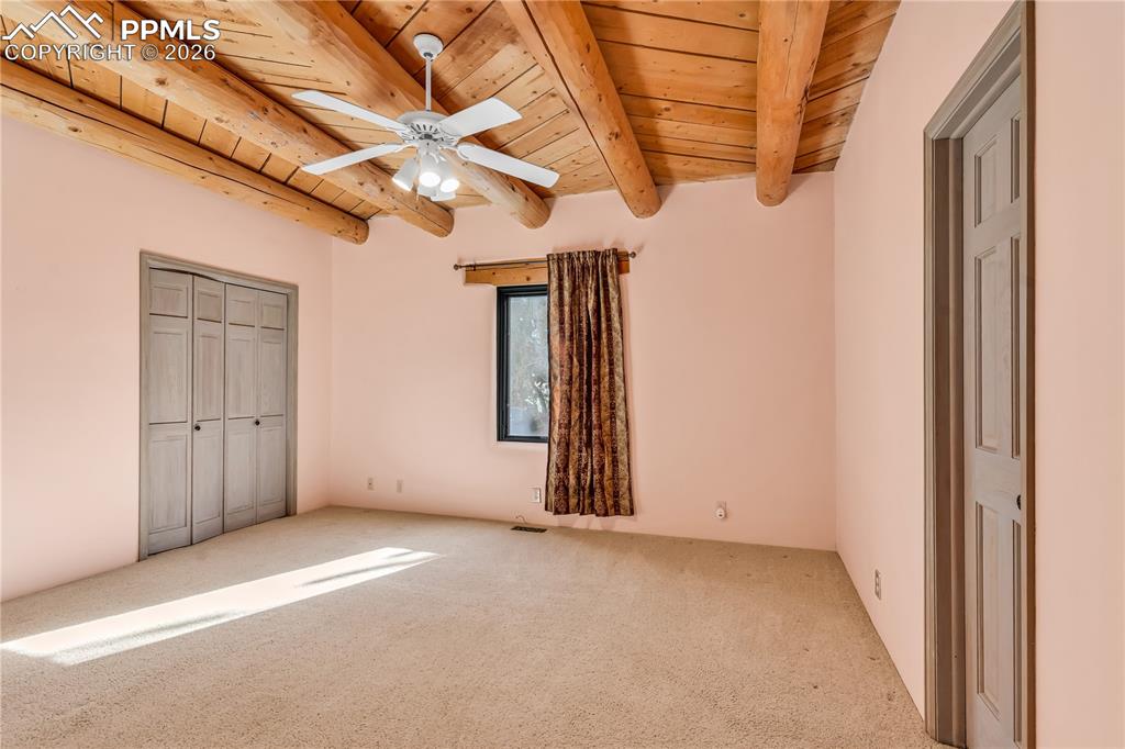 Image 27 of 49: Bedroom