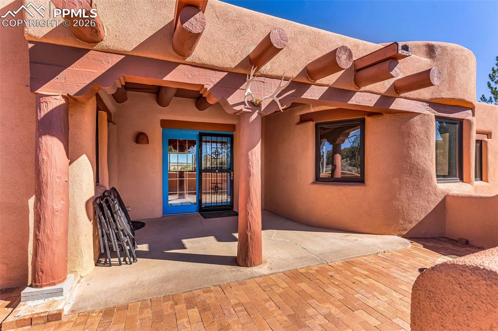 Image 35 of 49: Entry