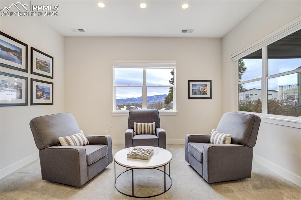 Image 29 of 50: Sitting Room