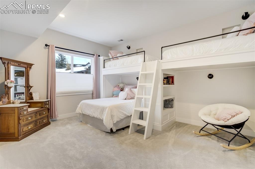 Image 31 of 50: Built-in Bunk room w/room for 2 queen and 2 twin matresses