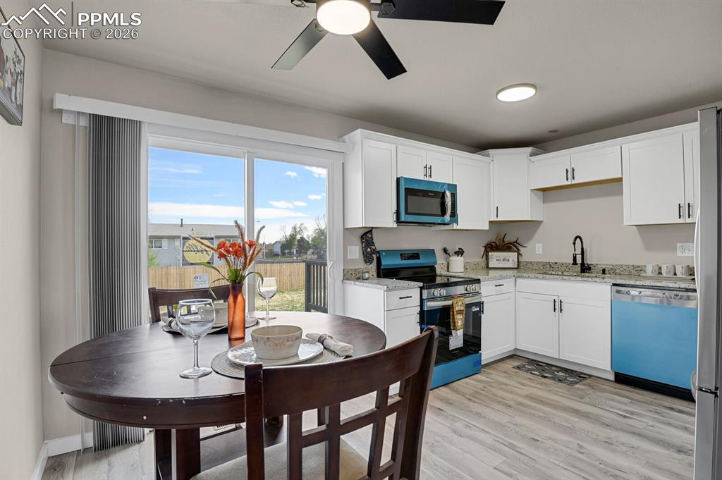 Image 10 of 29: Kitchen