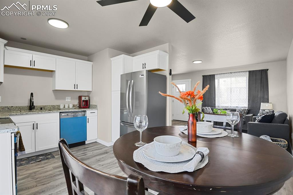 Image 15 of 29: Dining Area