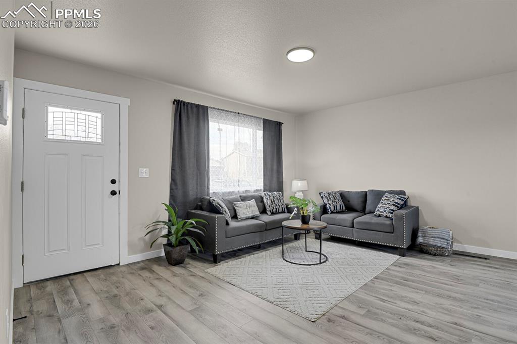 Image 5 of 29: Living Room