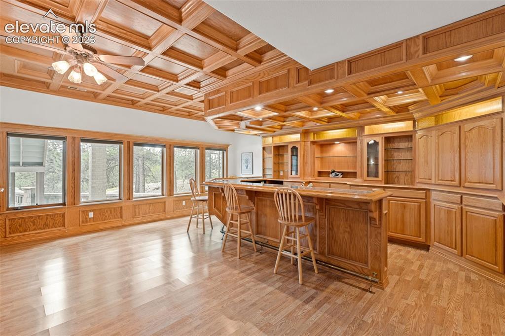 Image 16 of 50: Kitchen