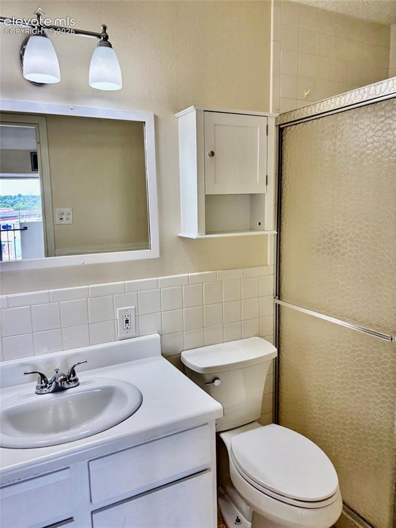 Image 12 of 24: Primary Bath