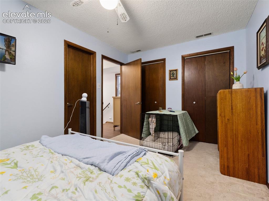 Image 17 of 44: Bedroom