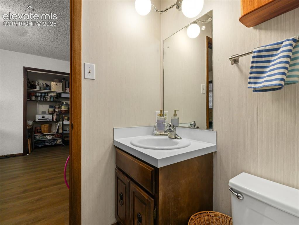 Image 4 of 44: Bathroom