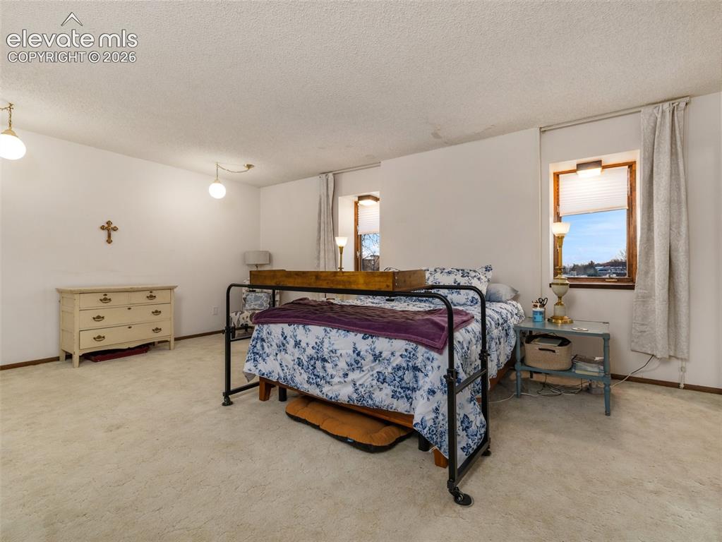 Image 9 of 44: Bedroom