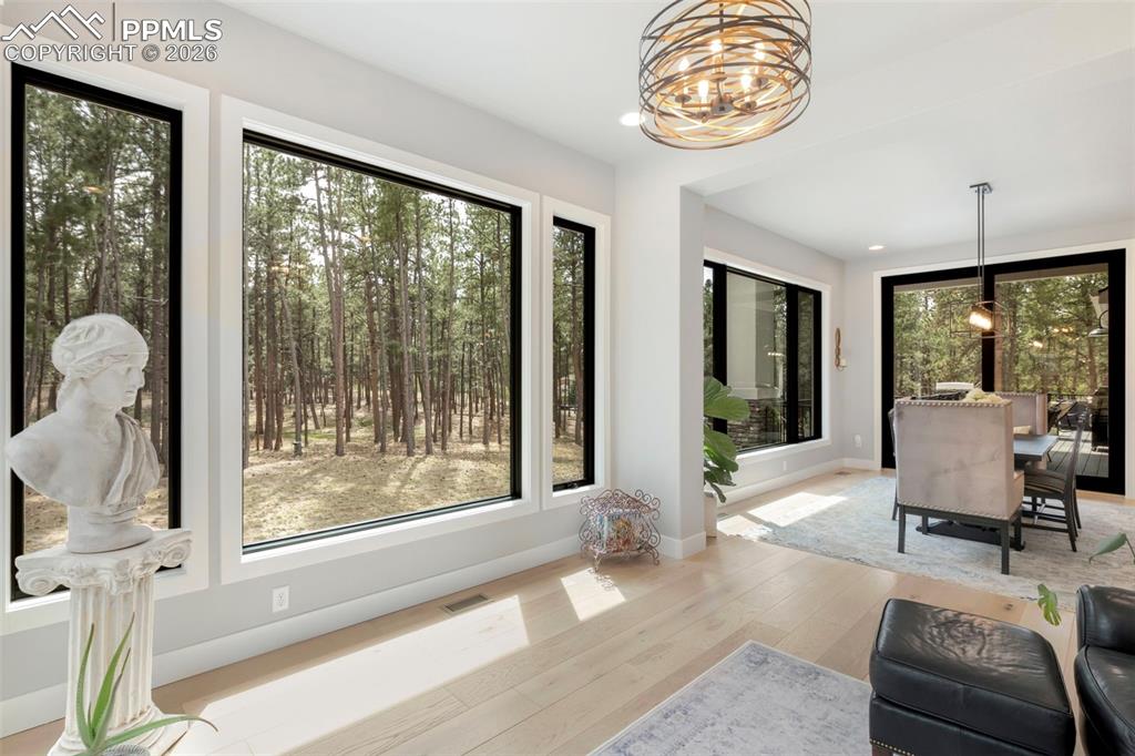 Image 16 of 50: Sun Room