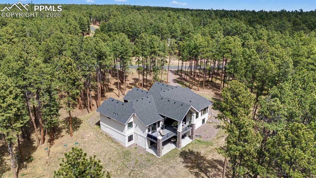 Image 3 of 50: Side of Structure