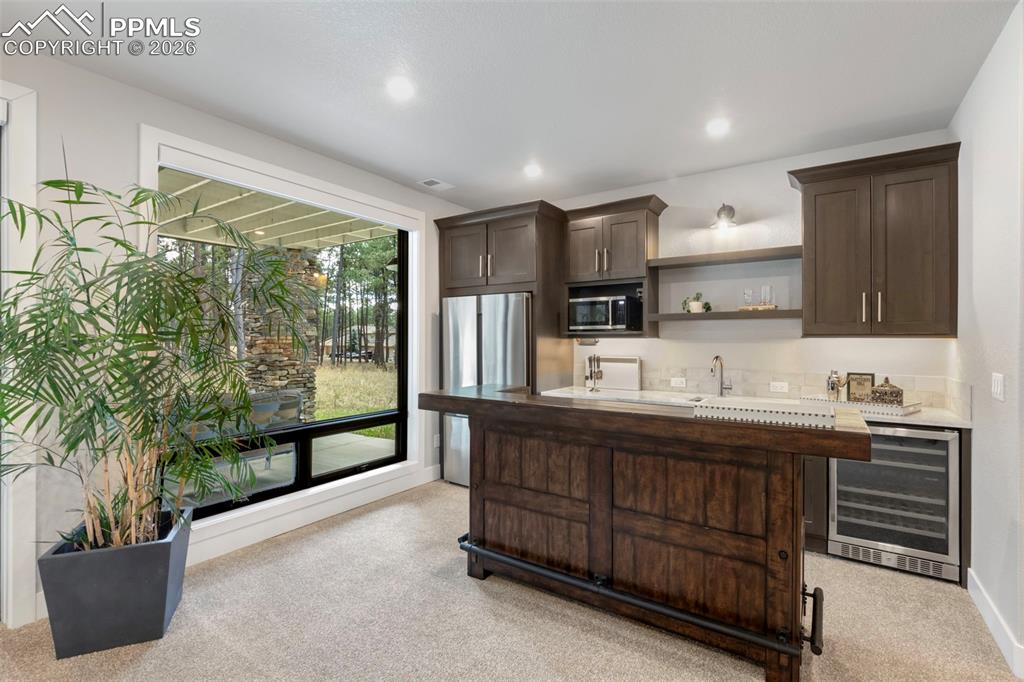 Image 31 of 50: Family Room