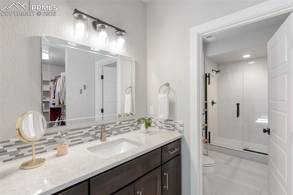 Image 34 of 50: Family Room