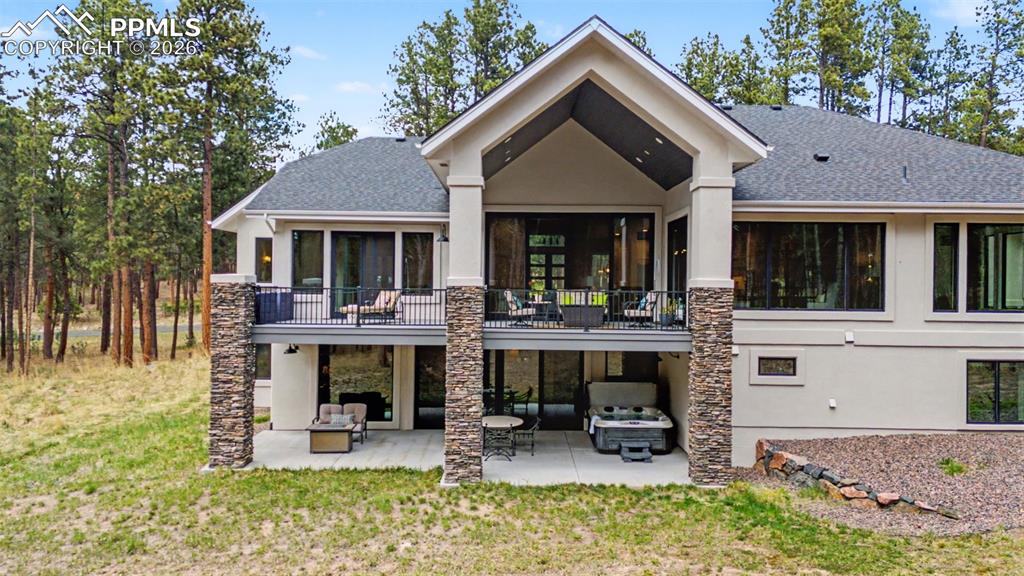 Image 43 of 50: Bathroom