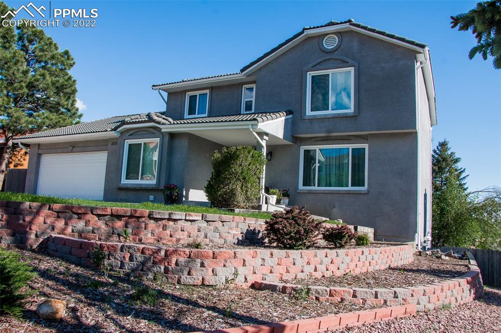 Listing 8510242, Image 2 of 34
