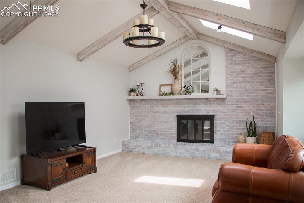 Listing 8510242, Image 3 of 34