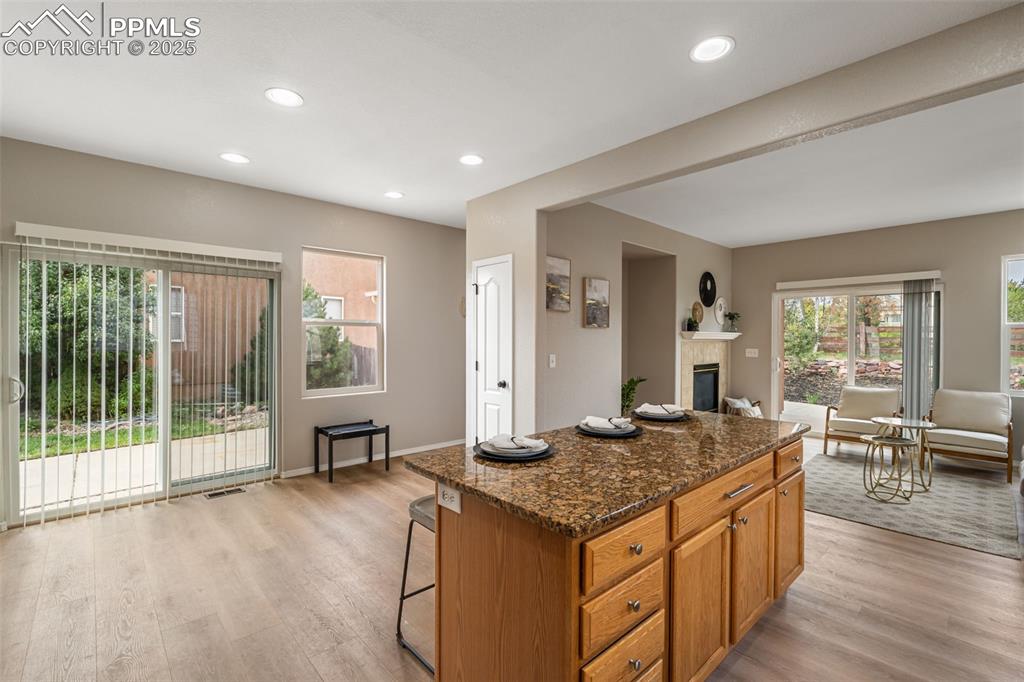 Image 15 of 50: Kitchen