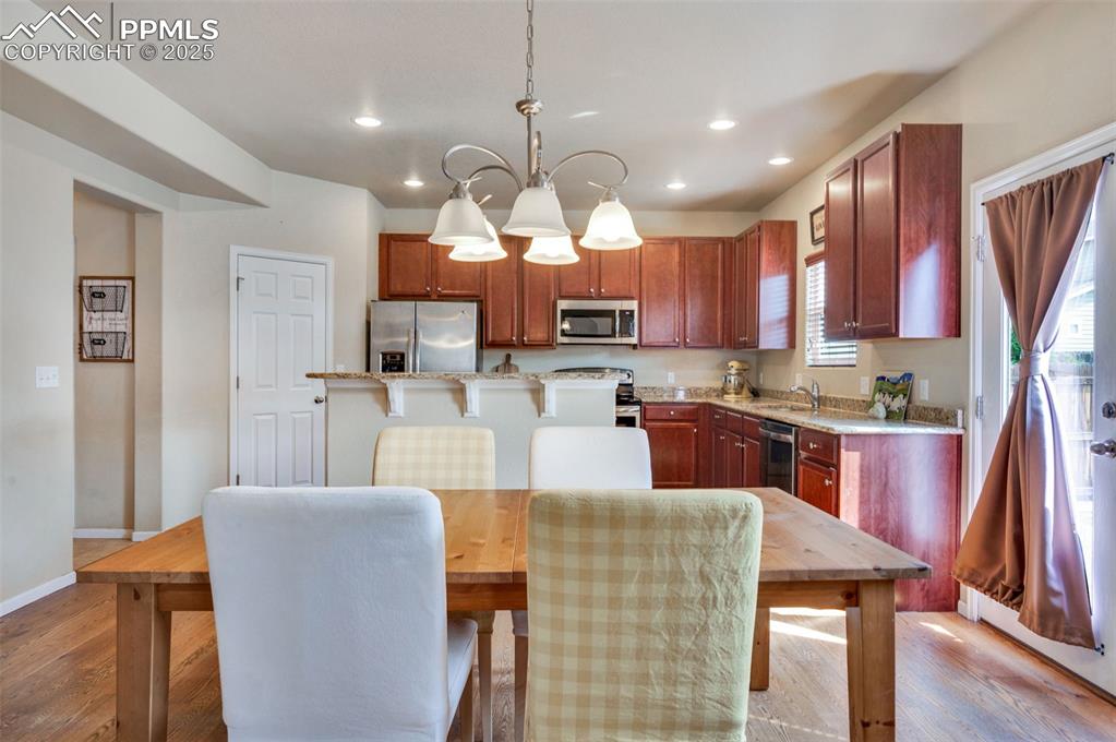 Image 13 of 46: Kitchen