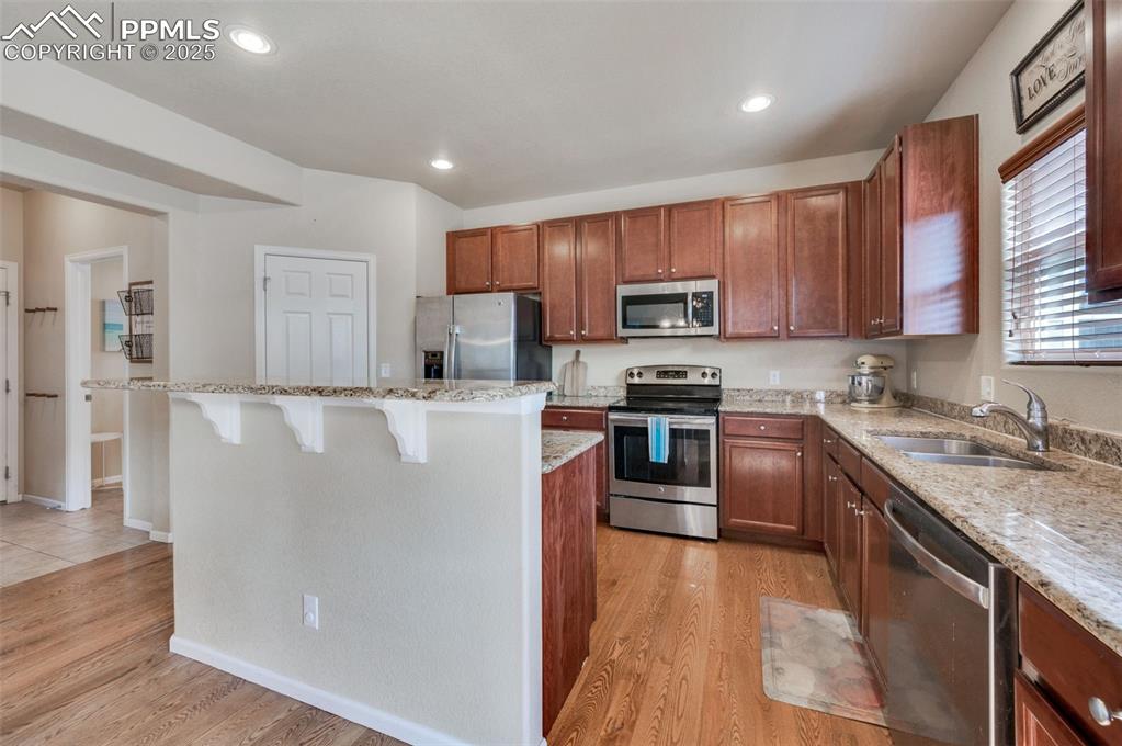 Image 14 of 46: Kitchen