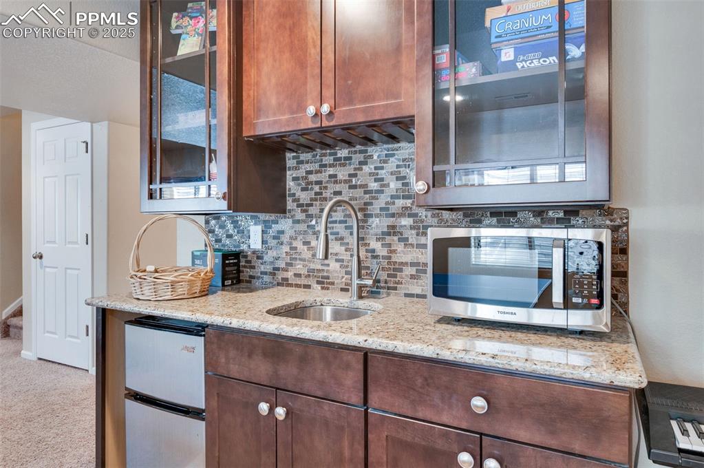 Image 36 of 46: Kitchen