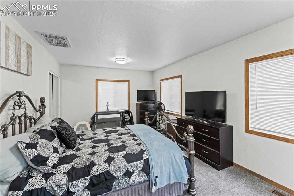 Image 20 of 38: Bedroom