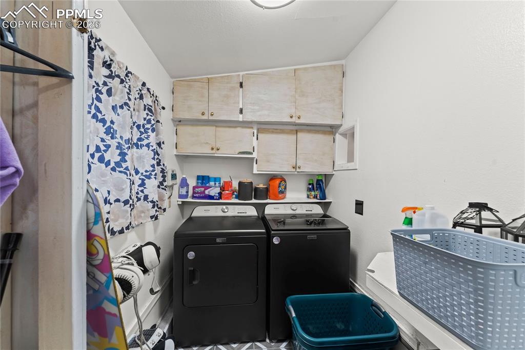 Image 25 of 38: Laundry