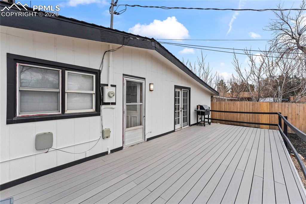 Image 28 of 38: Deck