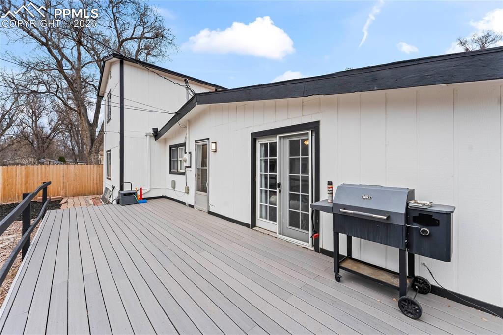 Image 29 of 38: Deck