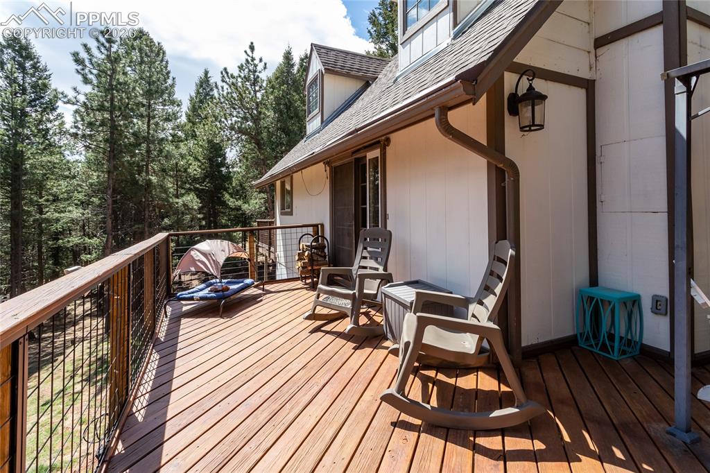 Image 10 of 41: Deck