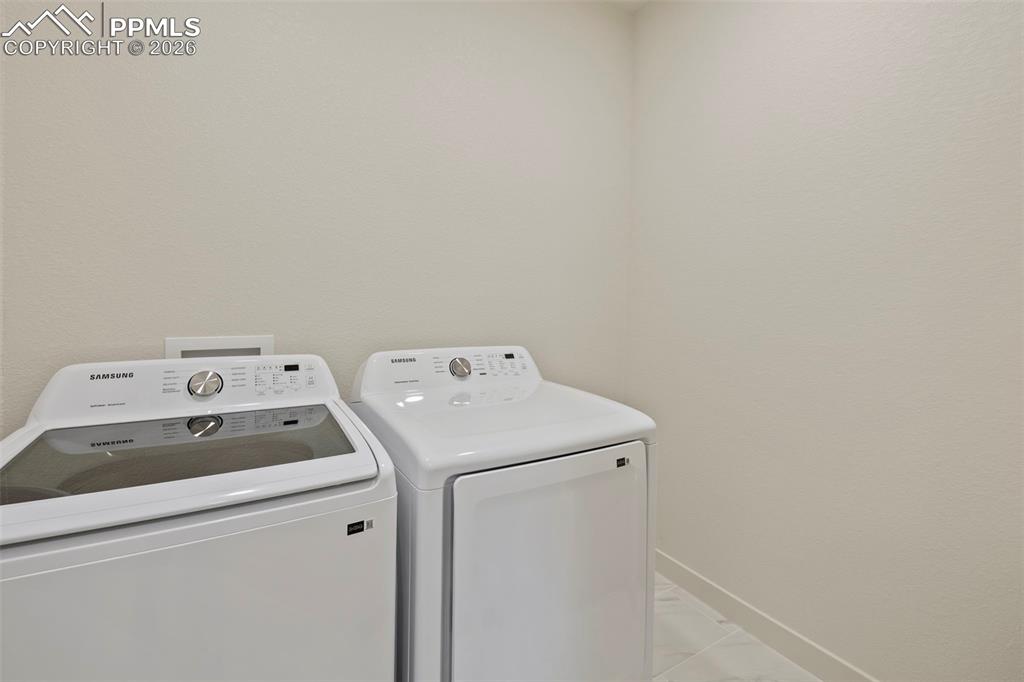 Image 29 of 34: Laundry