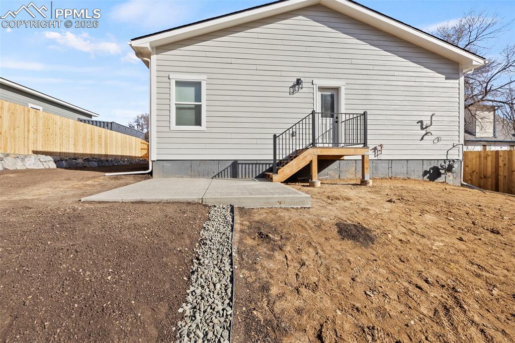 Image 31 of 34: Back of Structure