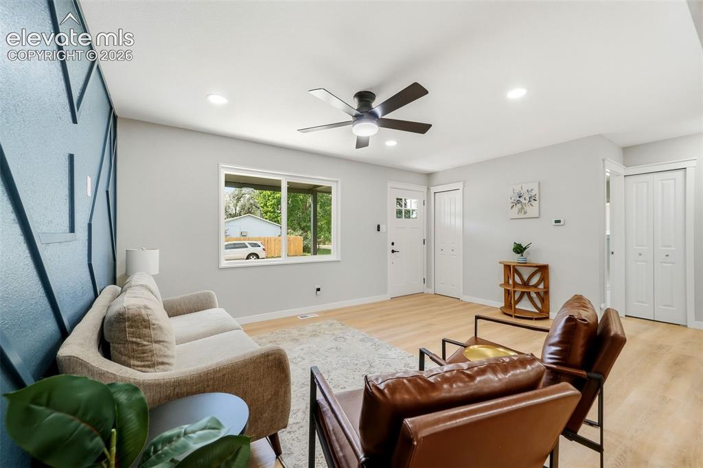 Image 14 of 34: Living Room