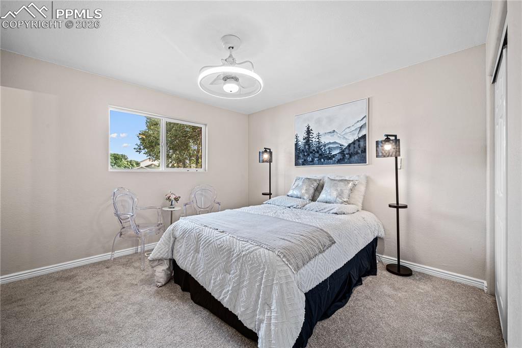 Image 9 of 31: Bedroom