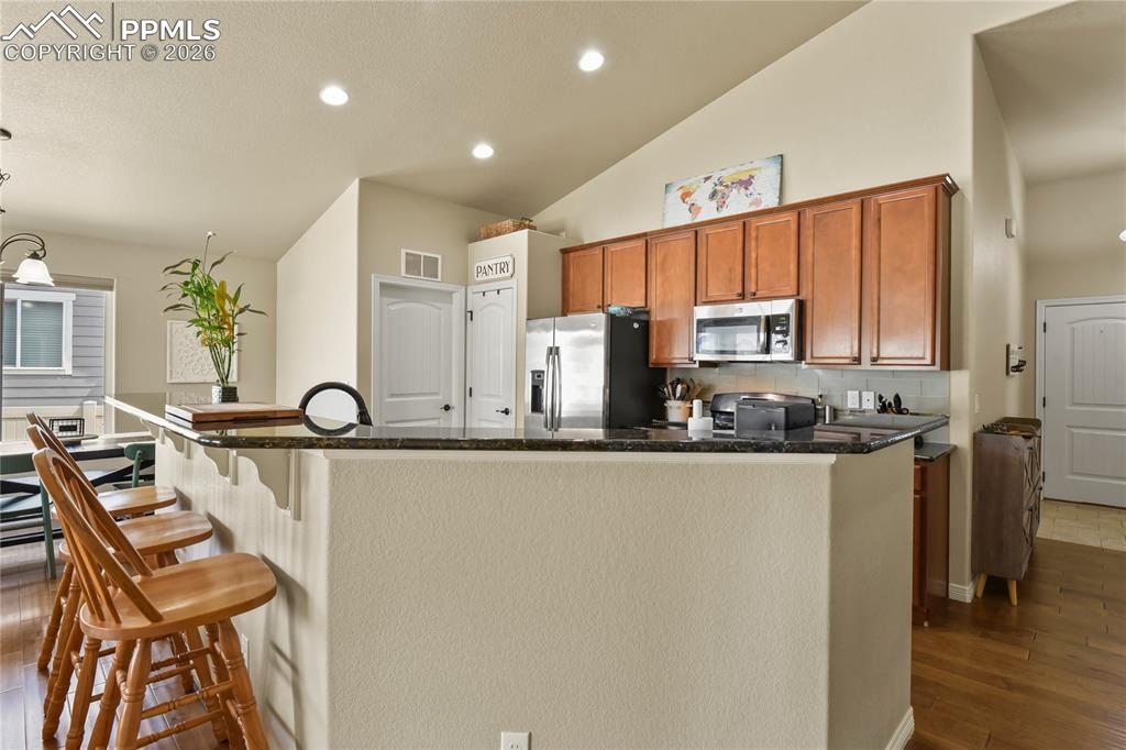 Image 6 of 32: Kitchen