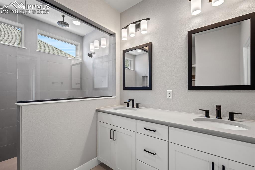 Image 15 of 31: Master Bathroom