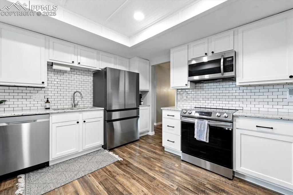 Image 12 of 36: Kitchen