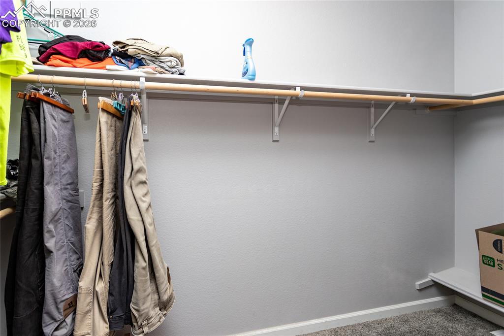 Image 22 of 46: Walk-In Closets