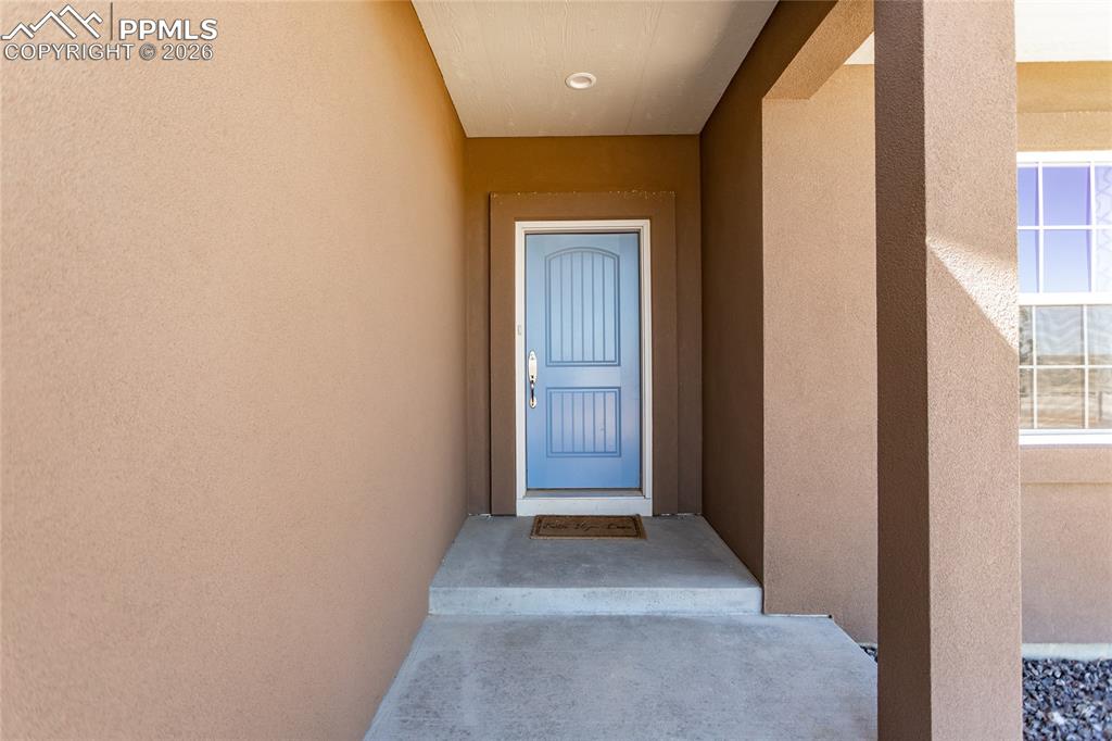Image 33 of 46: Entry