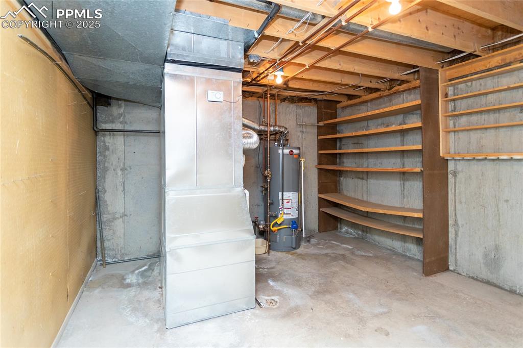 Image 40 of 50: Basement