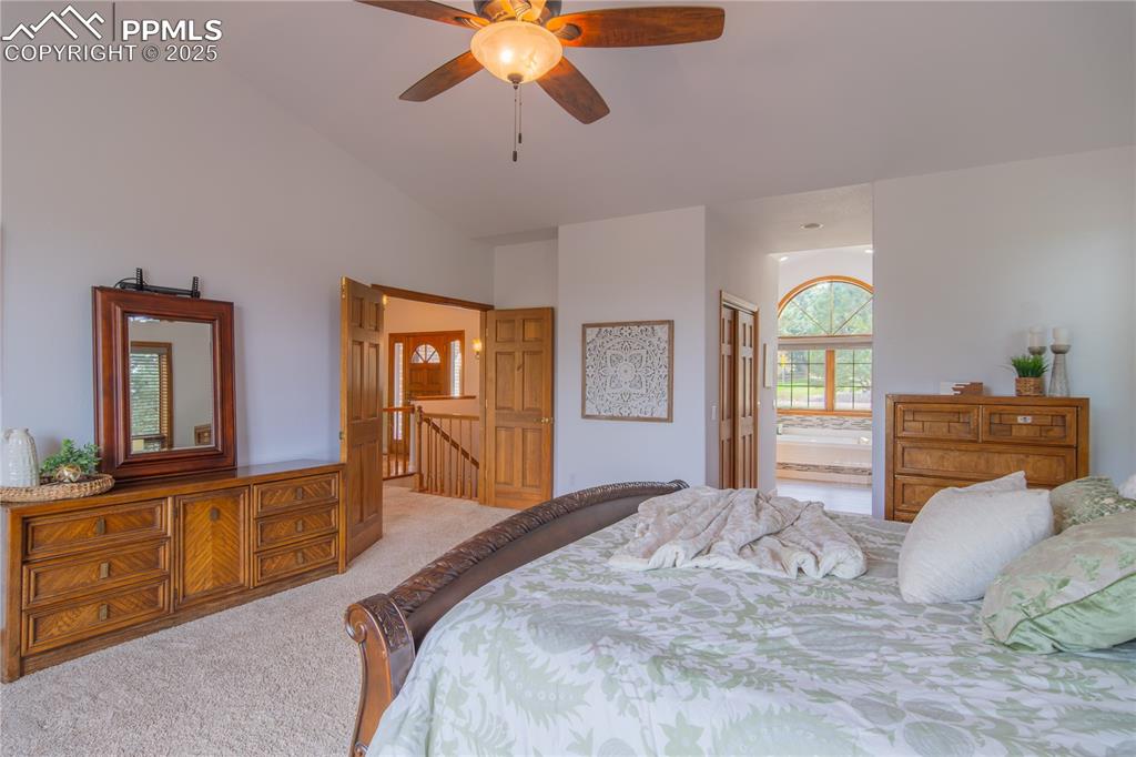 Image 31 of 50: Bedroom