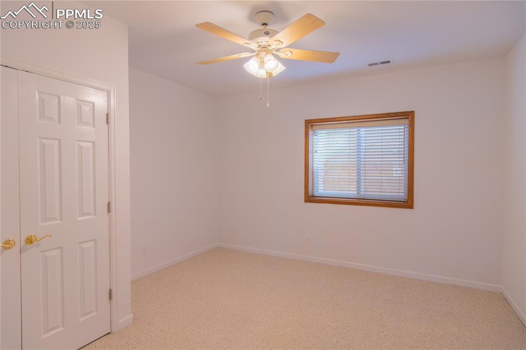 Image 45 of 50: Bedroom