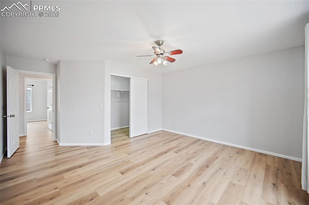 Image 22 of 46: Bedroom