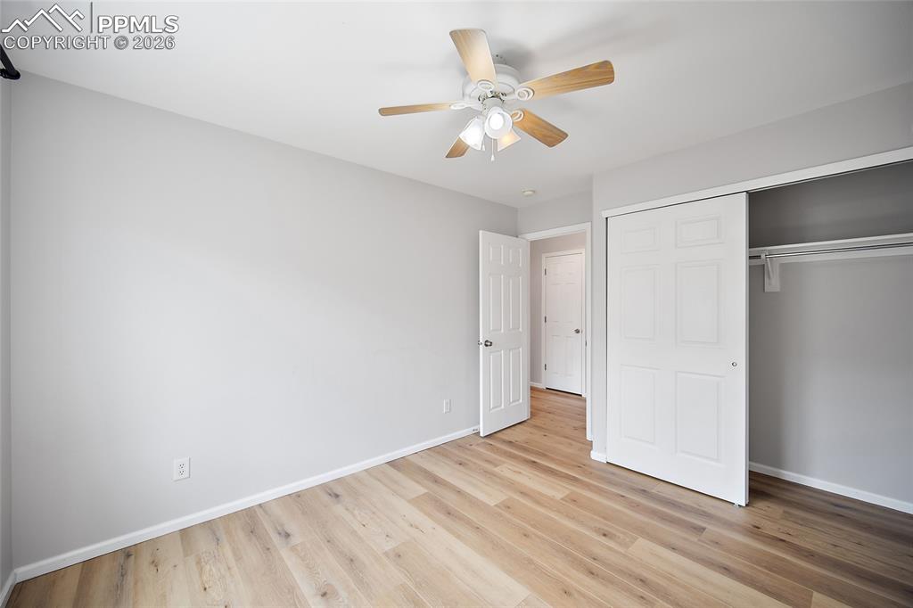 Image 32 of 46: Bedroom