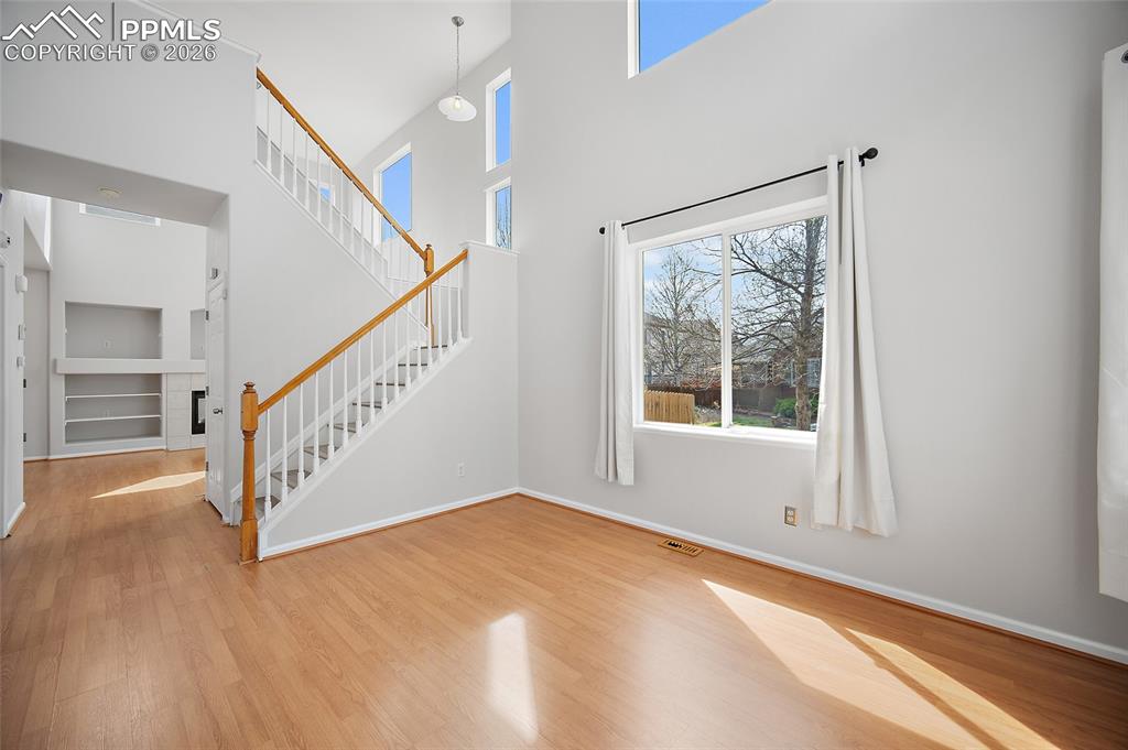 Image 6 of 46: Entry