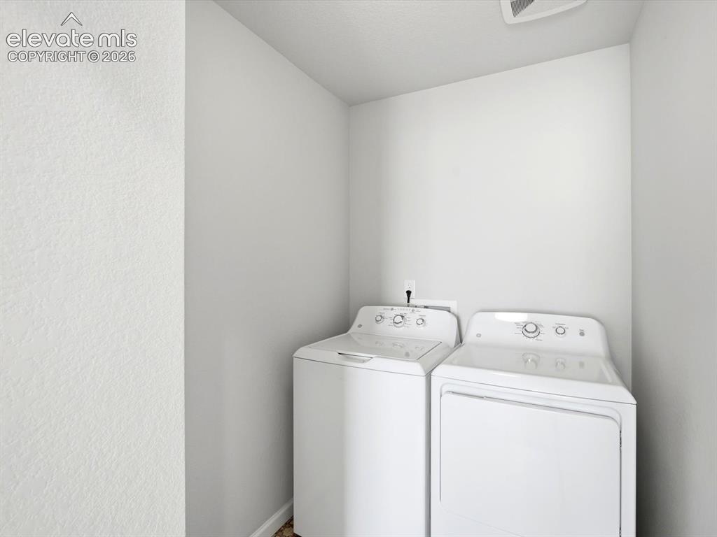 Image 33 of 44: Laundry