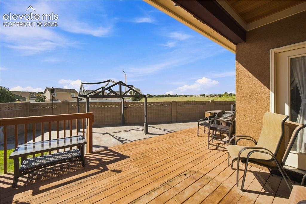 Image 43 of 47: Deck