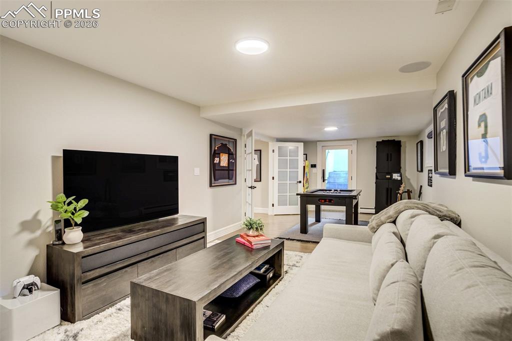 Image 38 of 50: Basement Apartment living room