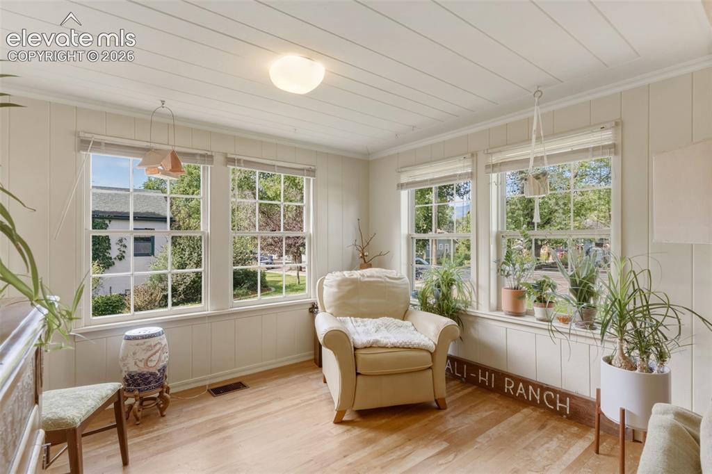Image 6 of 22: Sitting Room