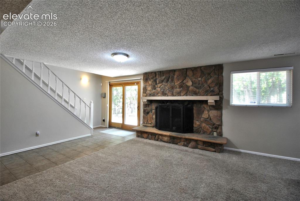 Image 21 of 35: Family Room